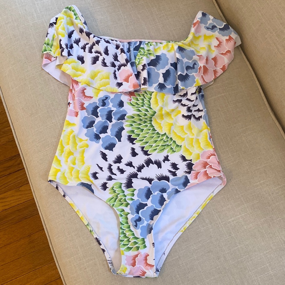 Off the shoulder swimsuit